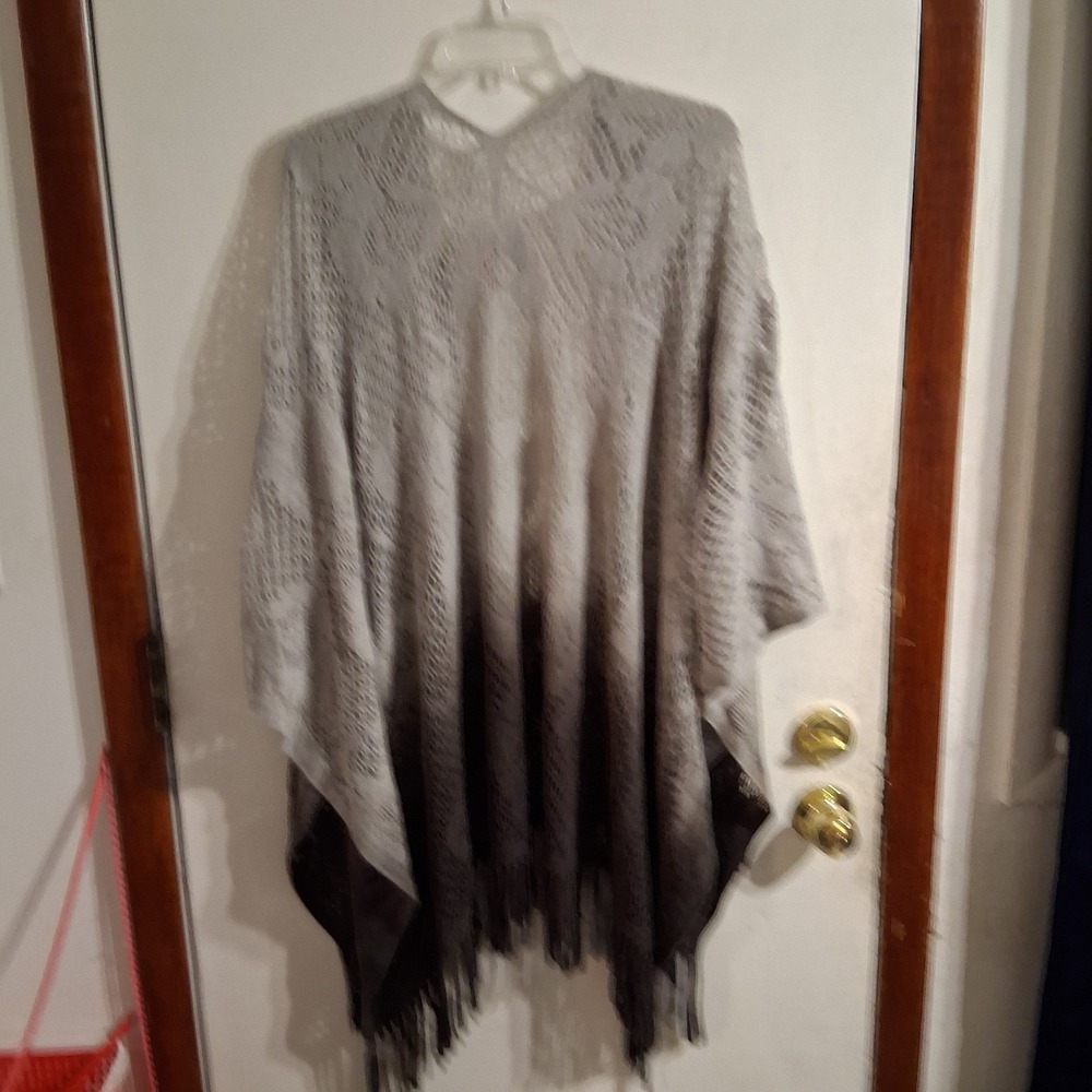 Witchy Boho Whimsigoth Knit Fringe Shawl Black Gray Ombre EUC‎ OSFM